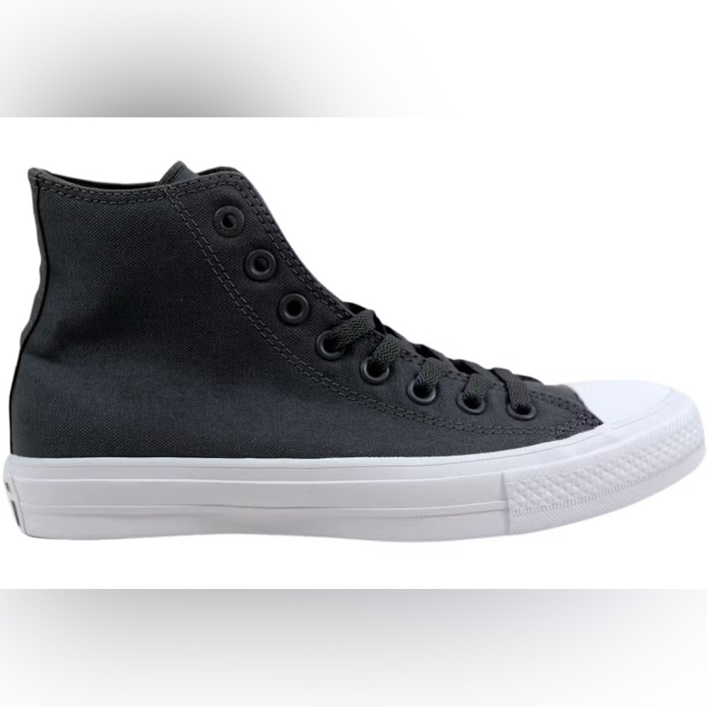Converse - Chuck Taylor II NWOT